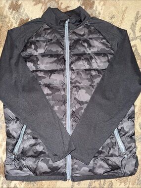 G/FORE Gray Camo Quilted Jacket L